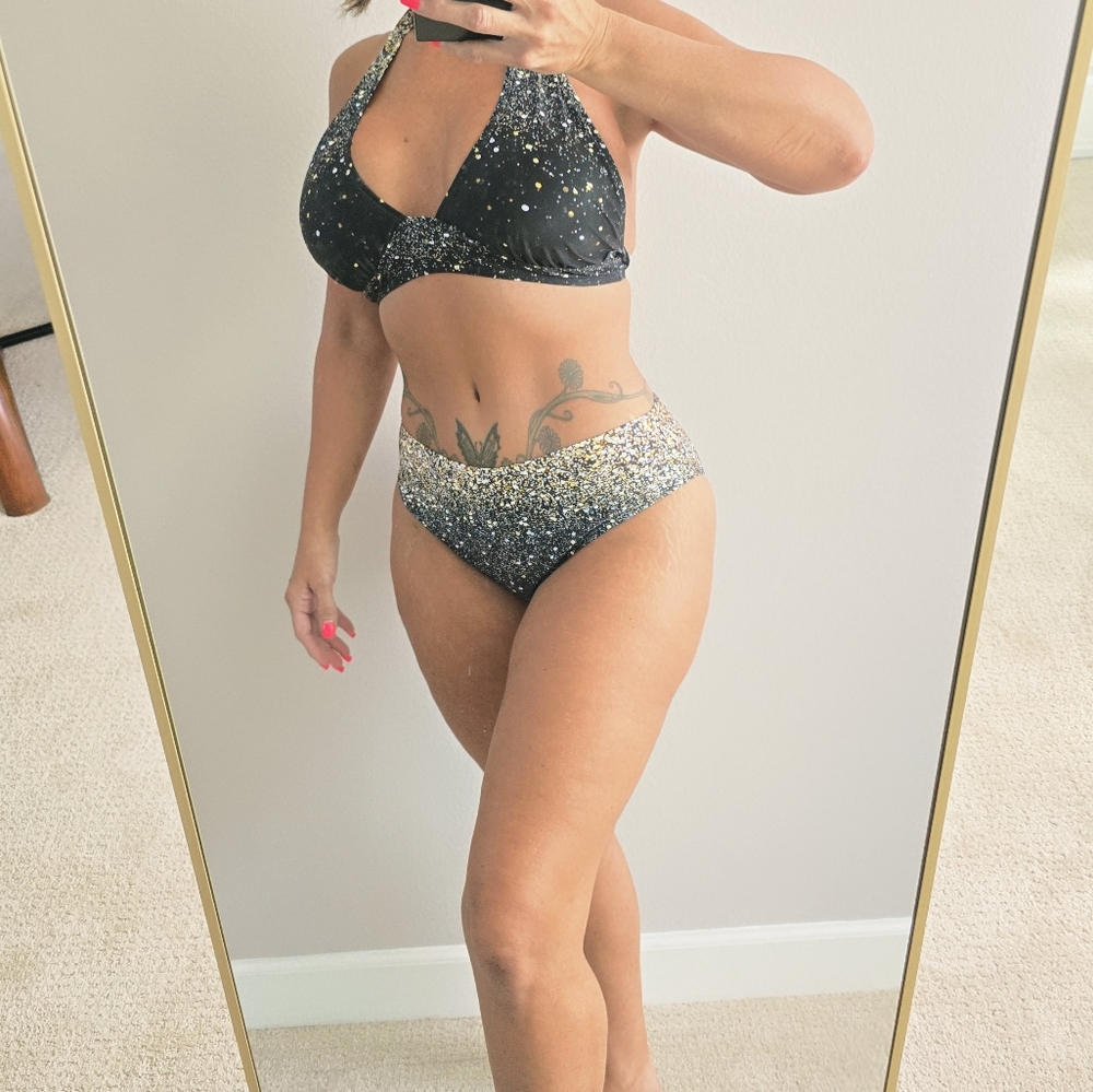 Pg8 #1:Black and Gold Sequin Bikini Set - Picture 4 of 9